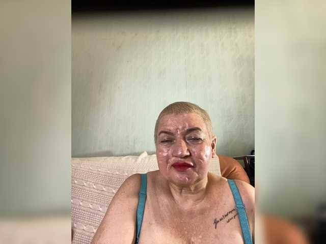целка SVETIKBOMBOCHKA