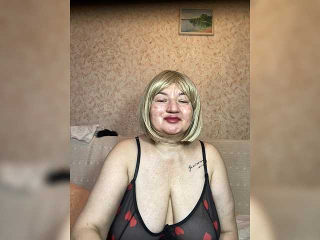 SVETIKBOMBOCHKA live cam on BongaCams