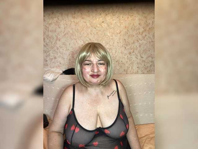 SVETIKBOMBOCHKA live cam on BongaCams