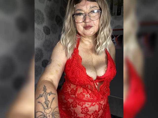 SVETIKBOMBOCHKA live cam on BongaCams