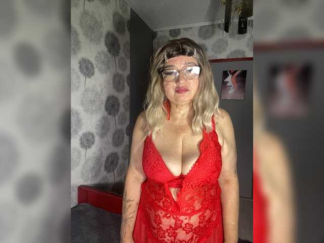 SVETIKBOMBOCHKA live cam on BongaCams