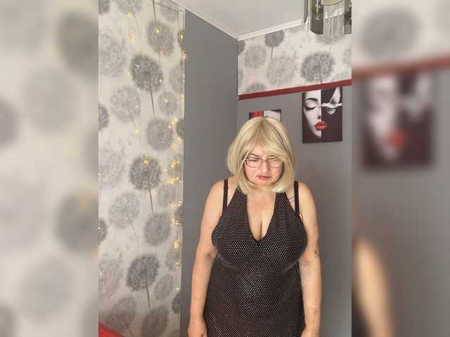 SVETIKBOMBOCHKA live cam on BongaCams