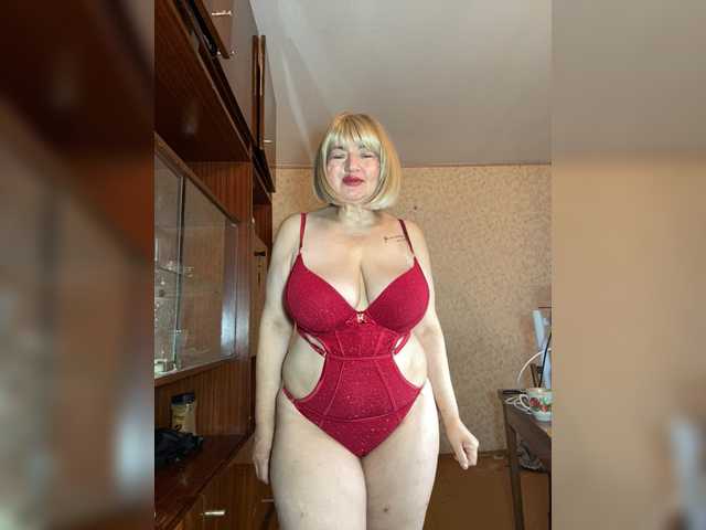 SVETIKBOMBOCHKA live cam on BongaCams