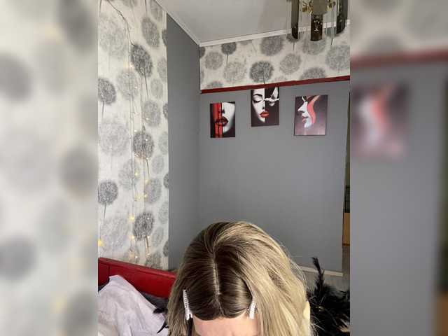 SVETIKBOMBOCHKA live cam on BongaCams