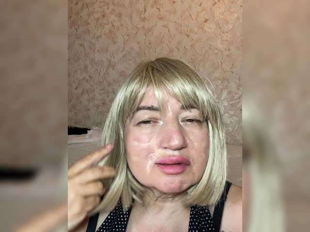 SVETIKBOMBOCHKA live cam on BongaCams