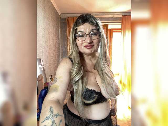 SVETIKBOMBOCHKA live cam on BongaCams