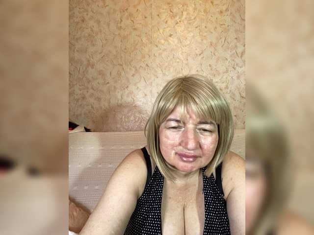 SVETIKBOMBOCHKA live cam on BongaCams