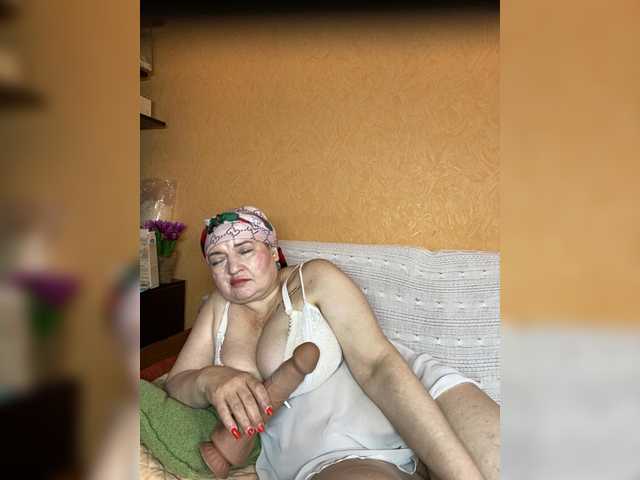 SVETIKBOMBOCHKA's BongaCams show and profile