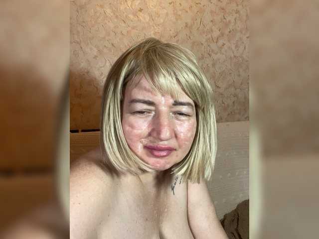 SVETIKBOMBOCHKA live cam on BongaCams