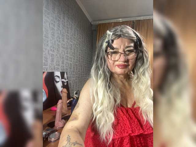 SVETIKBOMBOCHKA live cam on BongaCams