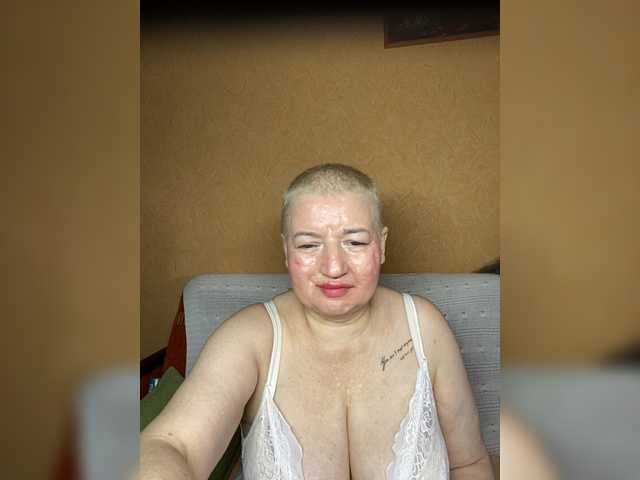 SVETIKBOMBOCHKA's BongaCams show and profile