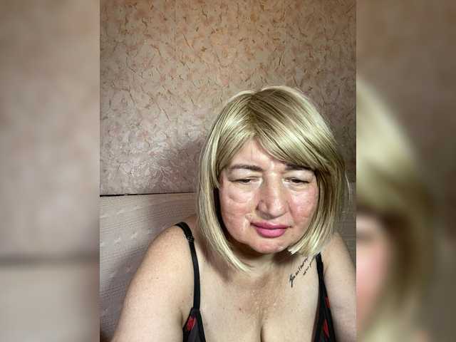 SVETIKBOMBOCHKA live cam on BongaCams