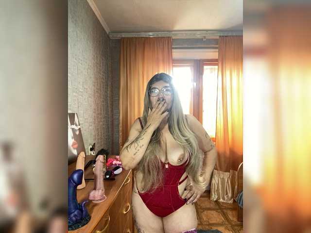SVETIKBOMBOCHKA live cam on BongaCams