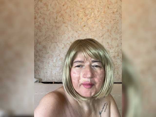 SVETIKBOMBOCHKA live cam on BongaCams