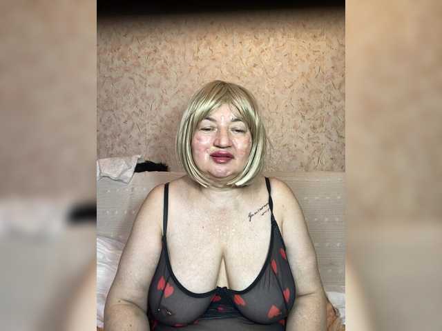 SVETIKBOMBOCHKA live cam on BongaCams