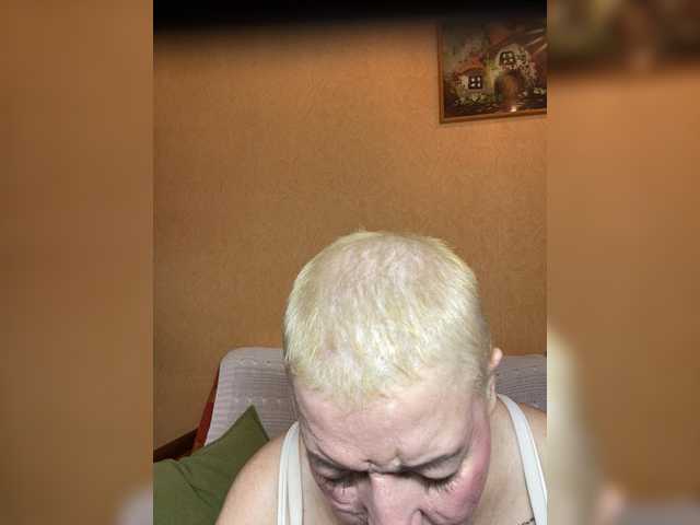 SVETIKBOMBOCHKA's BongaCams show and profile