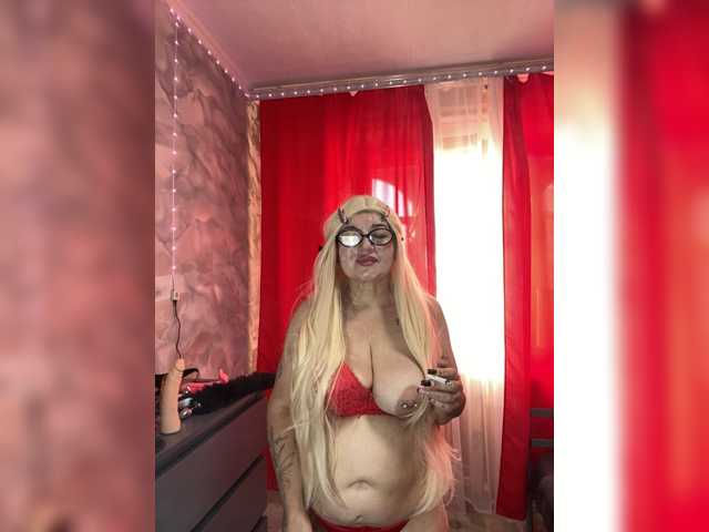 MissTemperament live cam