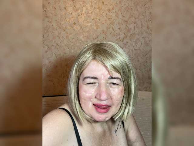 SVETIKBOMBOCHKA live cam on BongaCams