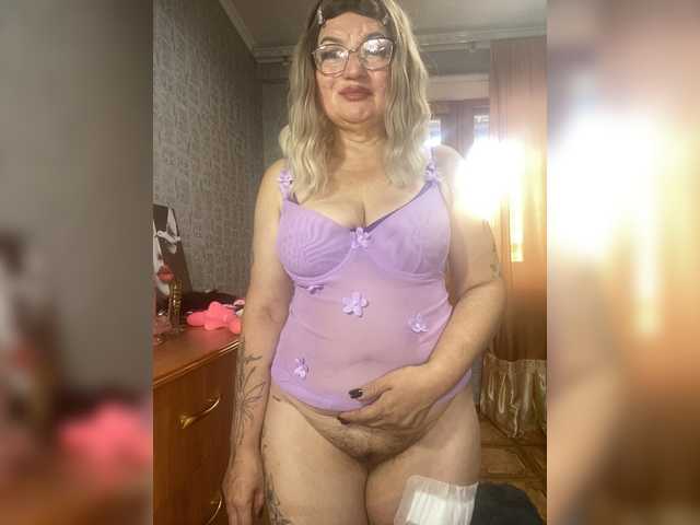 MissTemperament live cam preview
