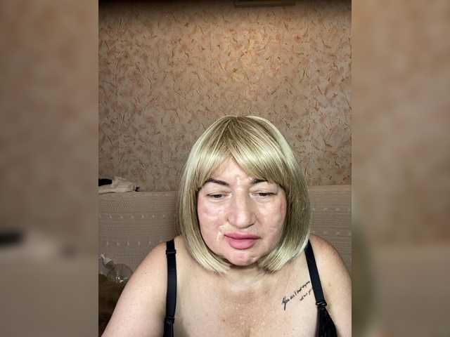 SVETIKBOMBOCHKA live cam on BongaCams