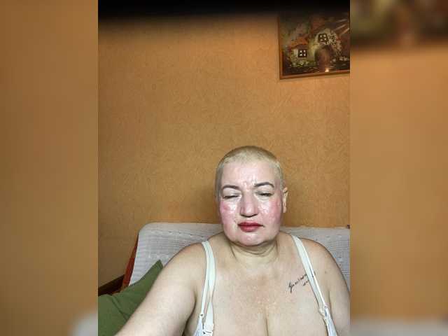 SVETIKBOMBOCHKA's BongaCams show and profile