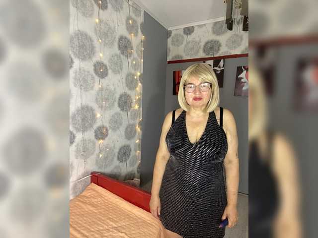 SVETIKBOMBOCHKA live cam on BongaCams
