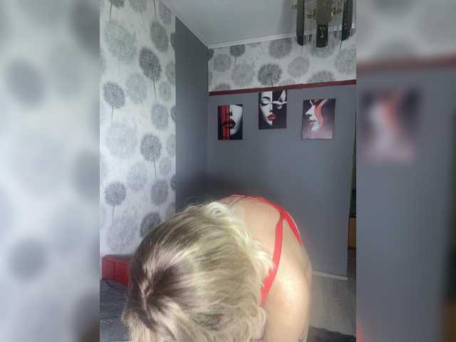 SVETIKBOMBOCHKA live cam on BongaCams