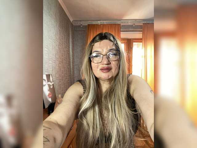 MissTemperament live cam preview