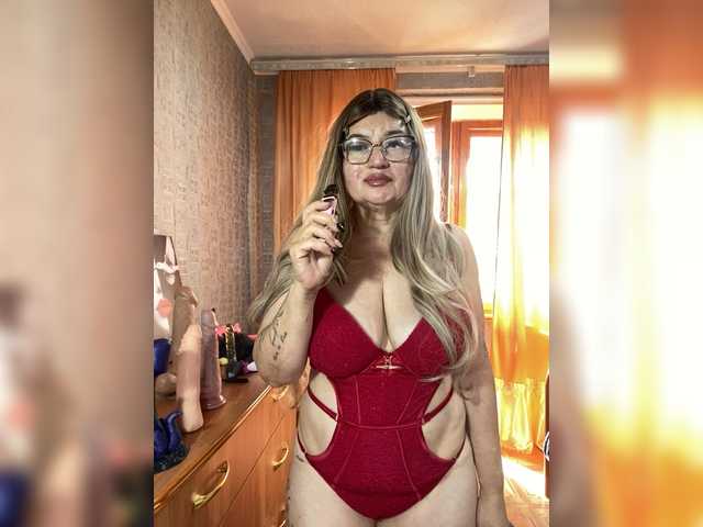 SVETIKBOMBOCHKA live cam on BongaCams