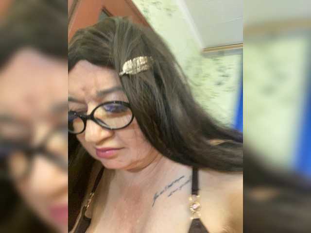 SVETIKBOMBOCHKA live cam on BongaCams