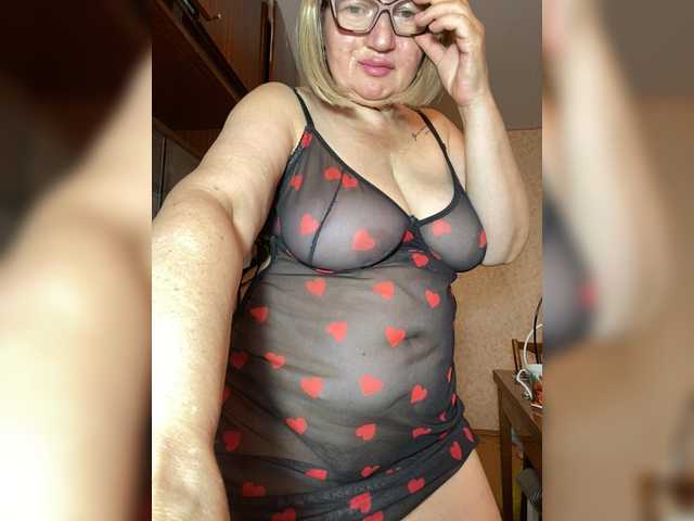 SVETIKBOMBOCHKA live cam on BongaCams