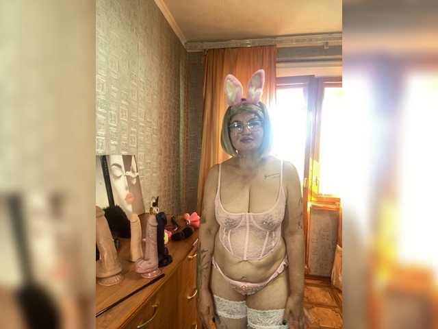 SVETIKBOMBOCHKA live cam on BongaCams