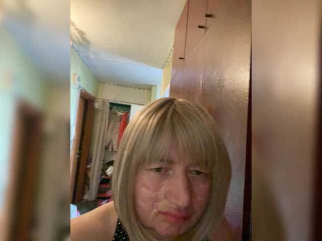 SVETIKBOMBOCHKA live cam on BongaCams