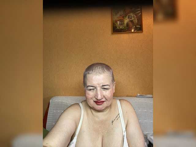 SVETIKBOMBOCHKA's BongaCams show and profile