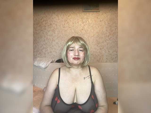 SVETIKBOMBOCHKA live cam on BongaCams