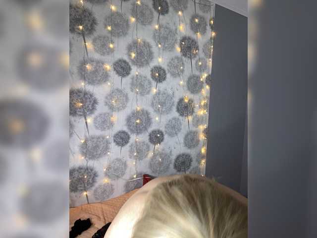SVETIKBOMBOCHKA live cam on BongaCams