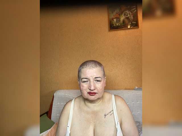 SVETIKBOMBOCHKA's BongaCams show and profile