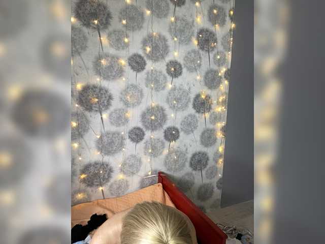SVETIKBOMBOCHKA live cam on BongaCams
