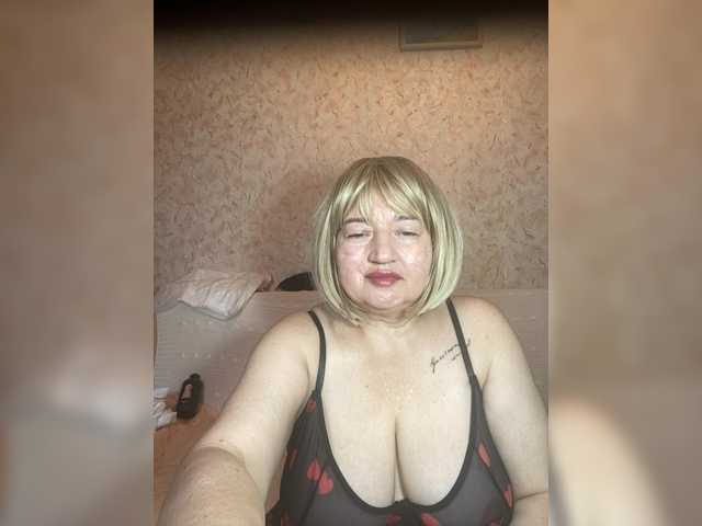 SVETIKBOMBOCHKA live cam on BongaCams