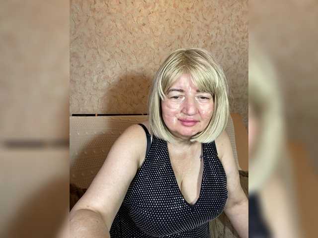 SVETIKBOMBOCHKA live cam on BongaCams