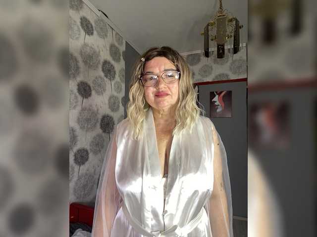 SVETIKBOMBOCHKA live cam on BongaCams