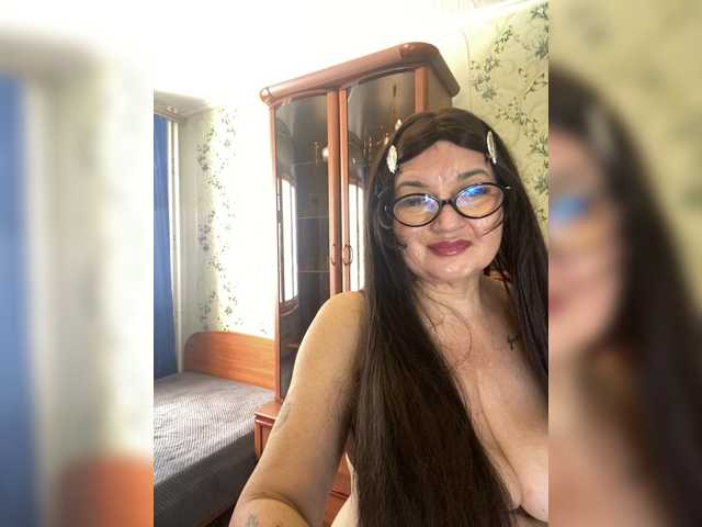 SVETIKBOMBOCHKA live cam on BongaCams