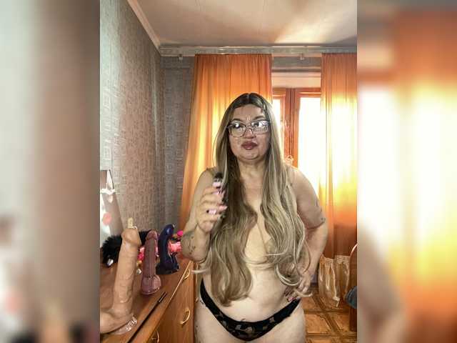MissTemperament live cam preview