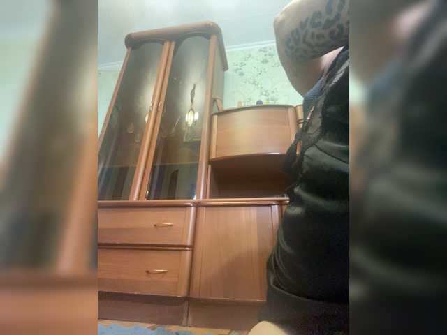 SVETIKBOMBOCHKA, en directo ahora en BongaCams