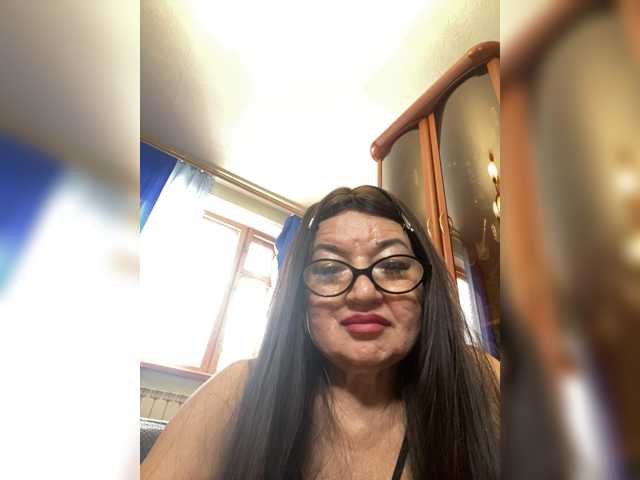 SVETIKBOMBOCHKA live cam on BongaCams