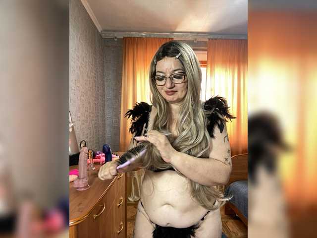 SVETIKBOMBOCHKA live cam on BongaCams