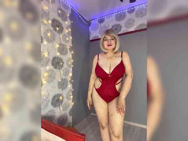 SVETIKBOMBOCHKA Sex Cam Show
