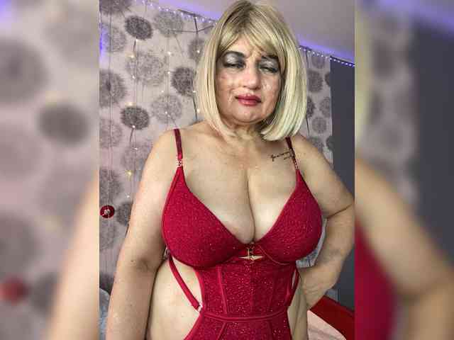 SVETIKBOMBOCHKA Sex Cam Show