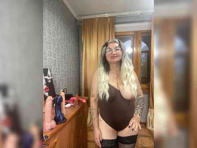 MissTemperament webcam