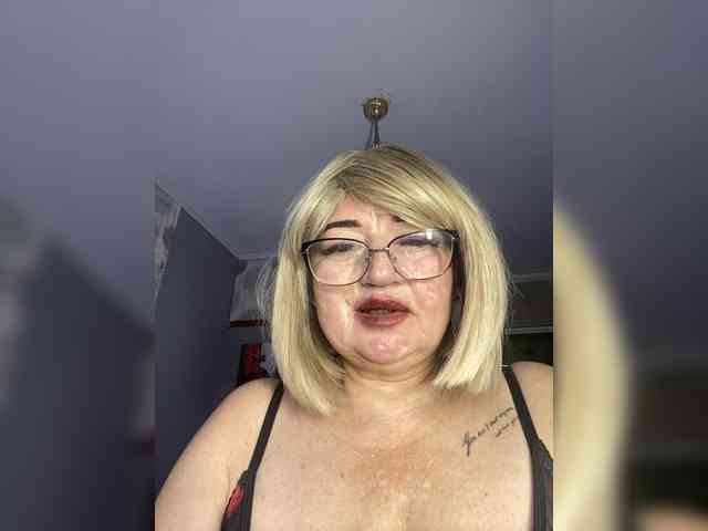 SVETIKBOMBOCHKA Sex Cam Show